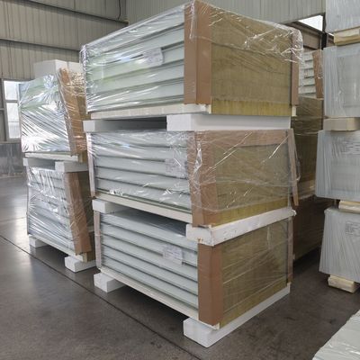 qualidade  A-Class PU Foam Sandwich Panels 50mm Thermal Insulation fábrica