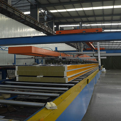 Painel de metal de baixa manutenção de quatro ranhuras à prova de umidade Design de parede de cortina à prova de calor