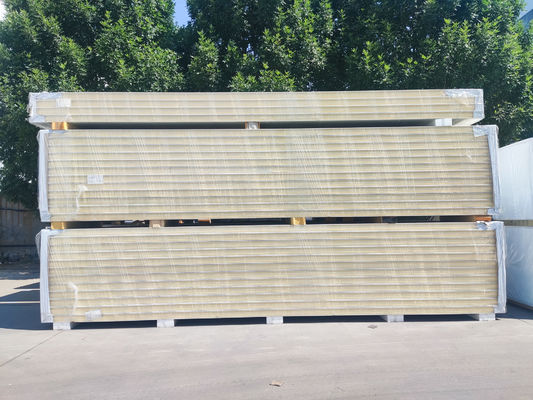 Durabilidade Painel de parede de sanduíche PU leve Superfície anti-corrosão à prova d'água para longevidade