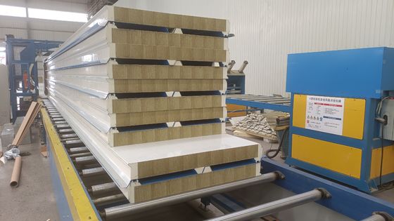 50-200 mm Painel de teto de poliuretano de isolamento térmico e de sandwich