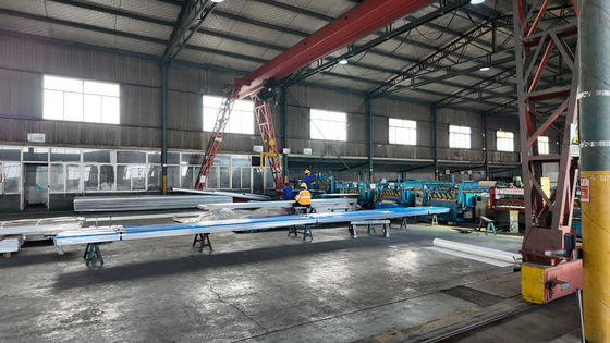 Construção de painéis metálicos prensados decorativos de alta resistência à corrosão