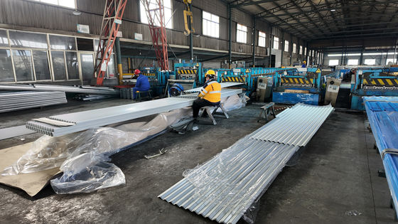 Painéis de metal prensados de alta resistência ao fogo Preços acessíveis para superfícies leves