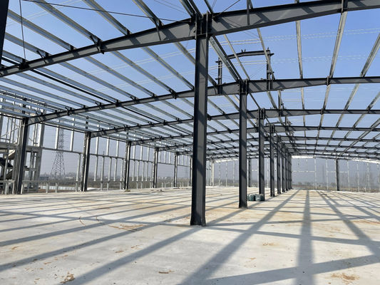 Perfil de aço estrutural padrão GB em acabamento prateado com material de aço carbono para estruturas resistentes e duradouras