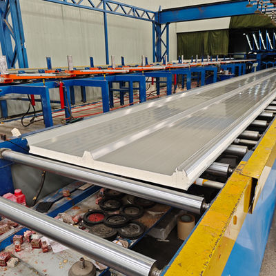 Painel de telhado de sanduíche de PU personalizável Durável e de 1000 mm de largura Perfeito para o seu projeto de edifício sustentável