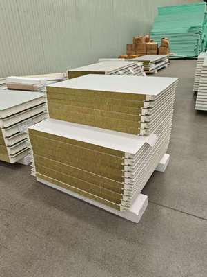 Painéis de Parede Metálicos e Painéis Sandwich: A Combinação Perfeita para Projetos Externos