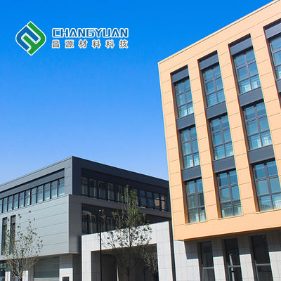 Fachada de Edifício de Escritórios com Painel Sandwich de Lã de Rocha Essencial para Isolamento Superior