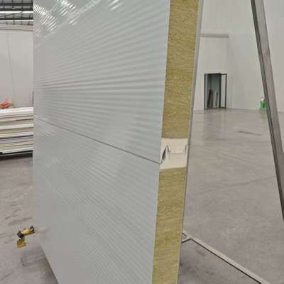 Painel Sanduíche PU de Alta Resistência com Estanqueidade/Impermeabilidade e Isolamento Térmico Superior