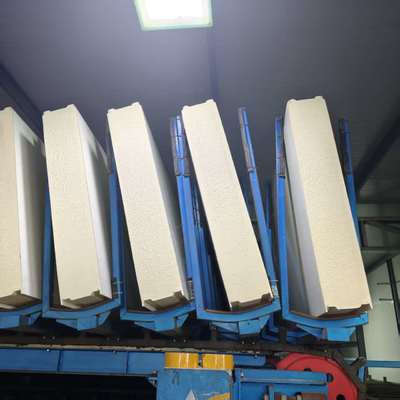 Câmara de armazenamento a frio e painel sandwich PU e painel sandwich PIR personalizável para salas frias com resistência à humidade e isolamento acústico