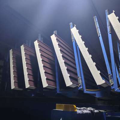 Painel de telhado Greatwall de liga Al-Mg-Mn com espessura de 45/65/95mm, largura de 950mm e vida útil de 50 anos