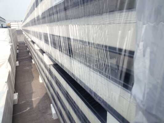 Painéis de Telhado PIR Resistentes à Corrosão com Isolamento Acústico e Térmico Superior para Edifícios Industriais