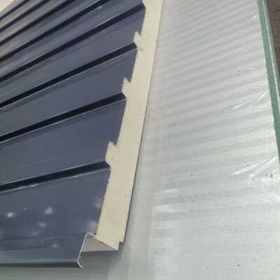 Condutividade Térmica Inferior a 0,02 W/mK Painéis de Telhado PIR Leves Resistentes à Corrosão para Aplicações em Câmaras Frias